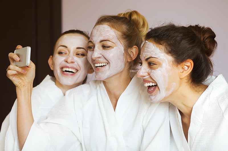 women taking selfie at the spa, spa day, day spa